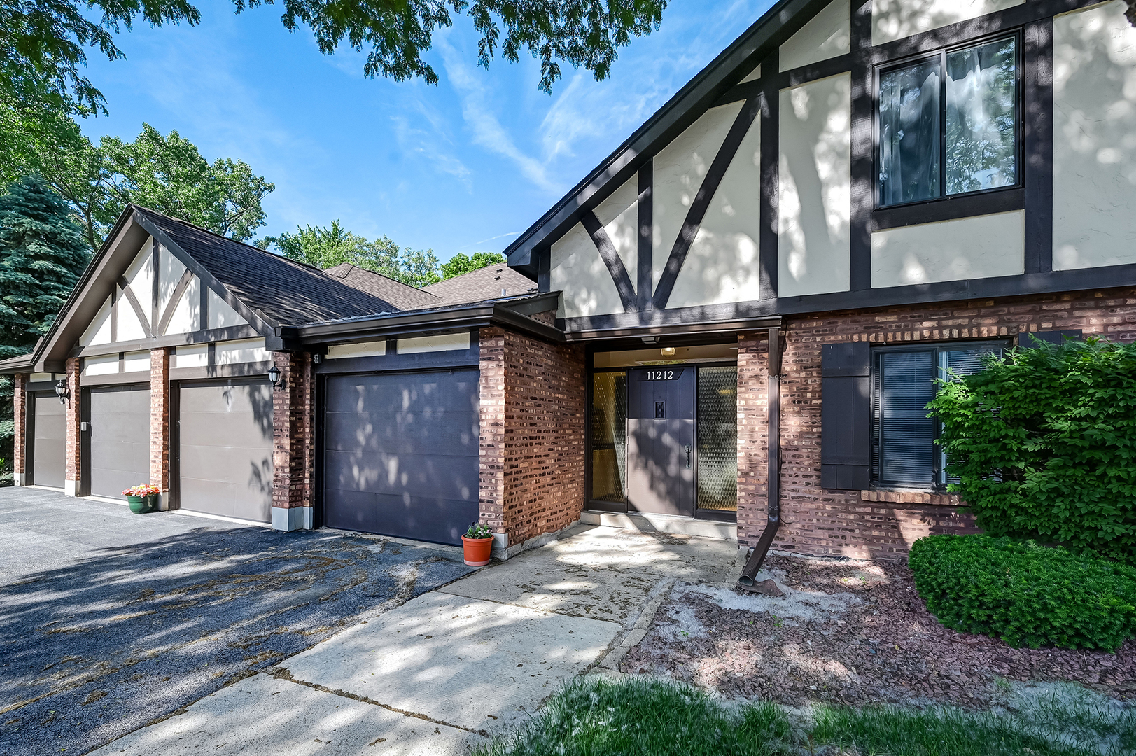 Homes for sale in Palos Hills, IL | 11212 Cottonwood Dr #23B, Palos Hills, IL 60465 | MLS# 12660284
