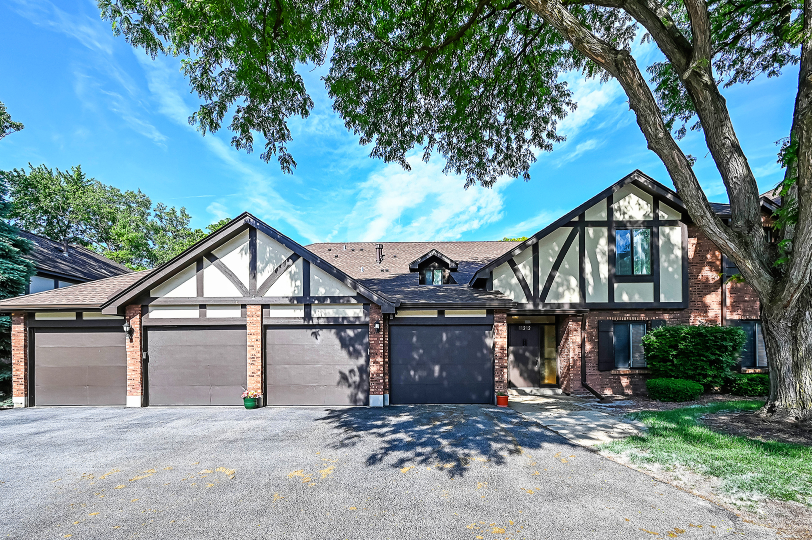 Homes for sale in Palos Hills, IL | 11212 Cottonwood Dr #23B, Palos Hills, IL 60465 | MLS# 12660284