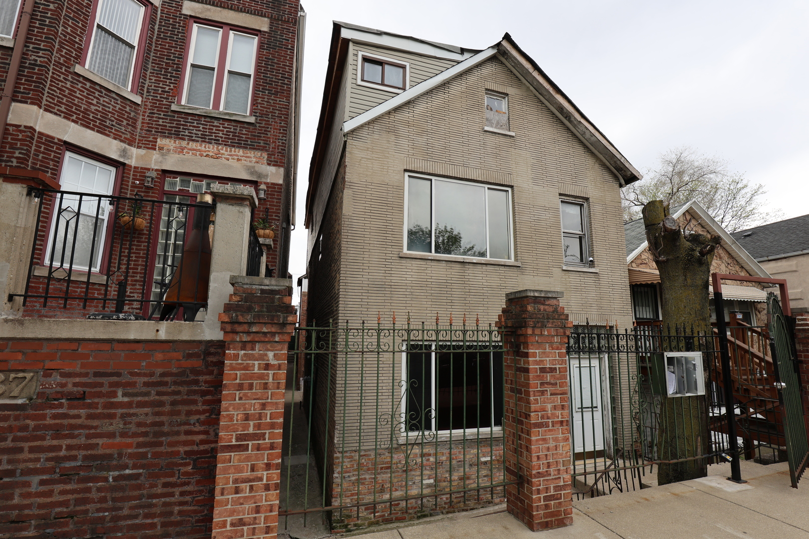 Homes for sale in Chicago, IL | 2039 W 18th Pl, Chicago, IL 60608 | MLS# 12660453