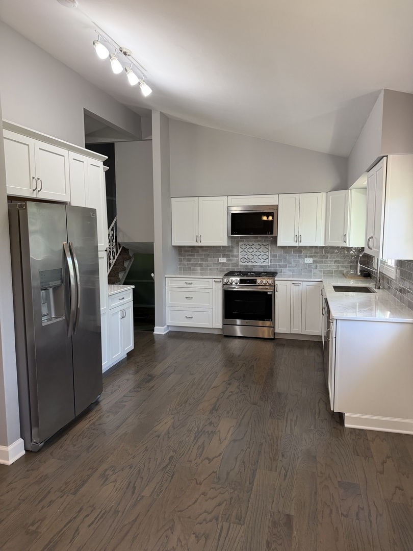 Homes for sale in Libertyville, IL | 910 Fairlawn Ave, Libertyville, IL 60048 | MLS# 12660469