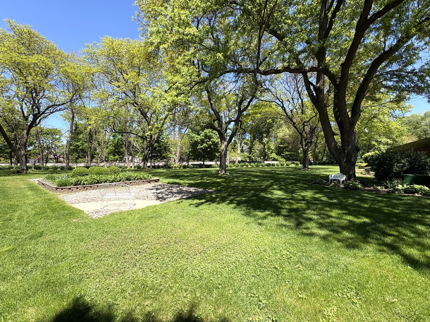 Homes for sale in Elmhurst, IL | 255 S West Avenue, Elmhurst, IL 60126 | Houzeo