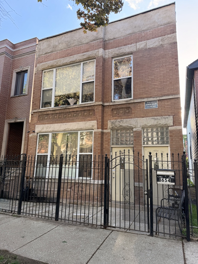 Homes for sale in Chicago, IL | 1654 N Artesian Ave, Chicago, IL 60647 | MLS# 12660693