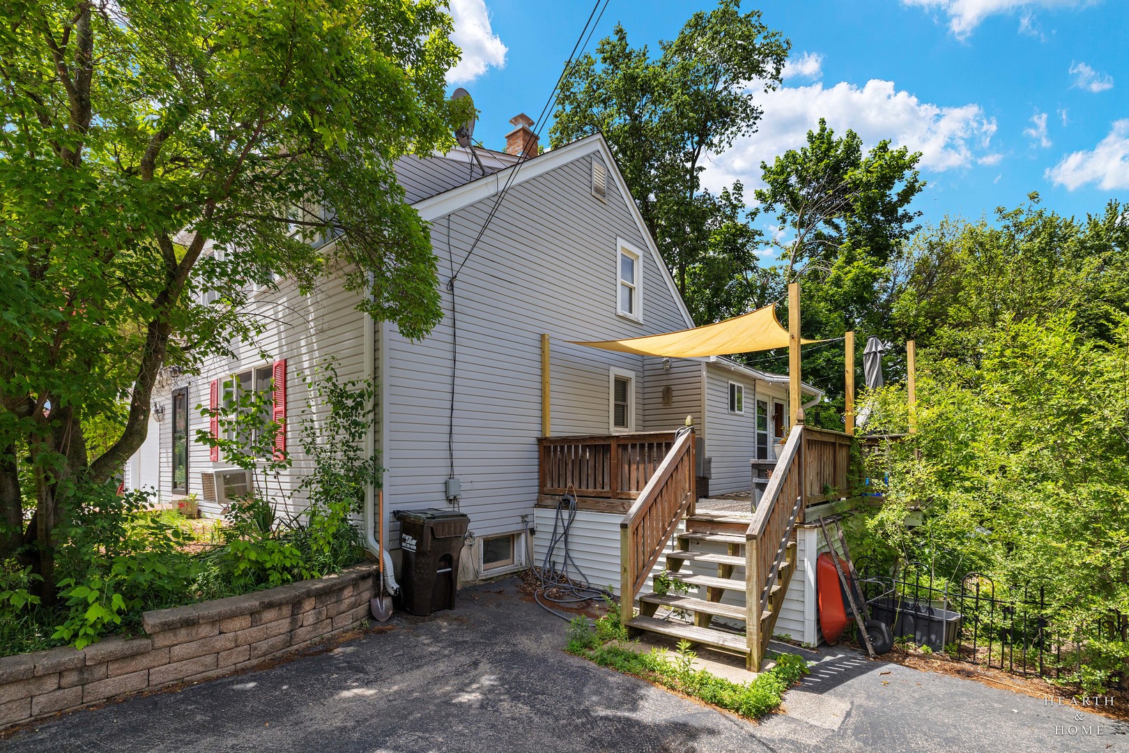 Homes for sale in Fox River Grove, IL | 614 Algonquin Rd, Fox River Grove, IL 60021 | MLS# 12660707