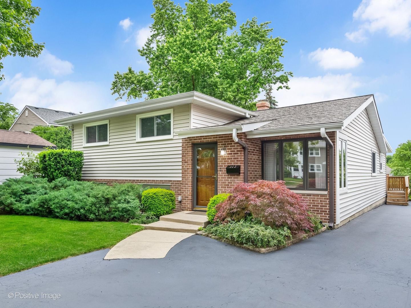 Homes for sale in Glen Ellyn, IL | 393 Grandview Ave, Glen Ellyn, IL 60137 | MLS# 12660818