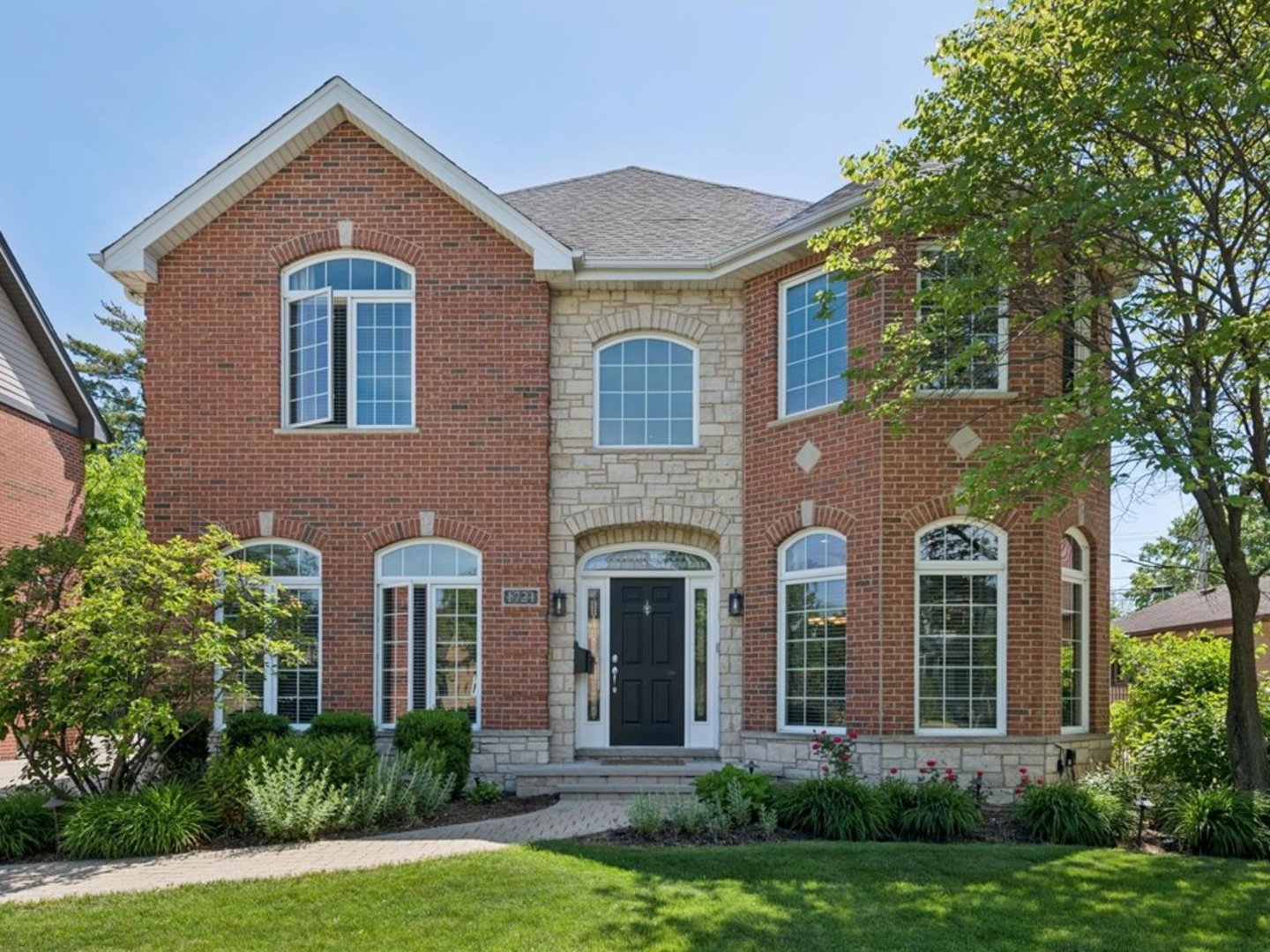 Homes for sale in Park Ridge, IL | 1721 Courtland Ave, Park Ridge, IL 60068 | MLS# 12660875