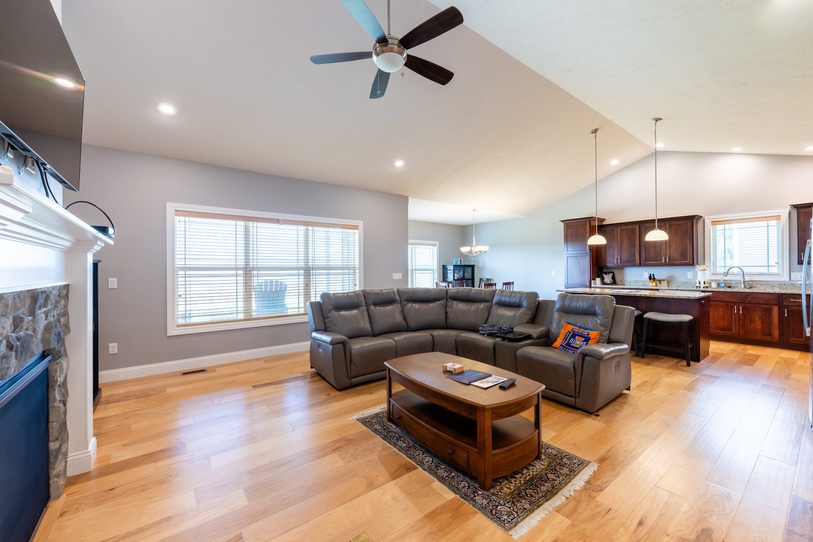 Homes for sale in Savoy, IL | 910 Declaration Dr, Savoy, IL 61874 | MLS# 12660896