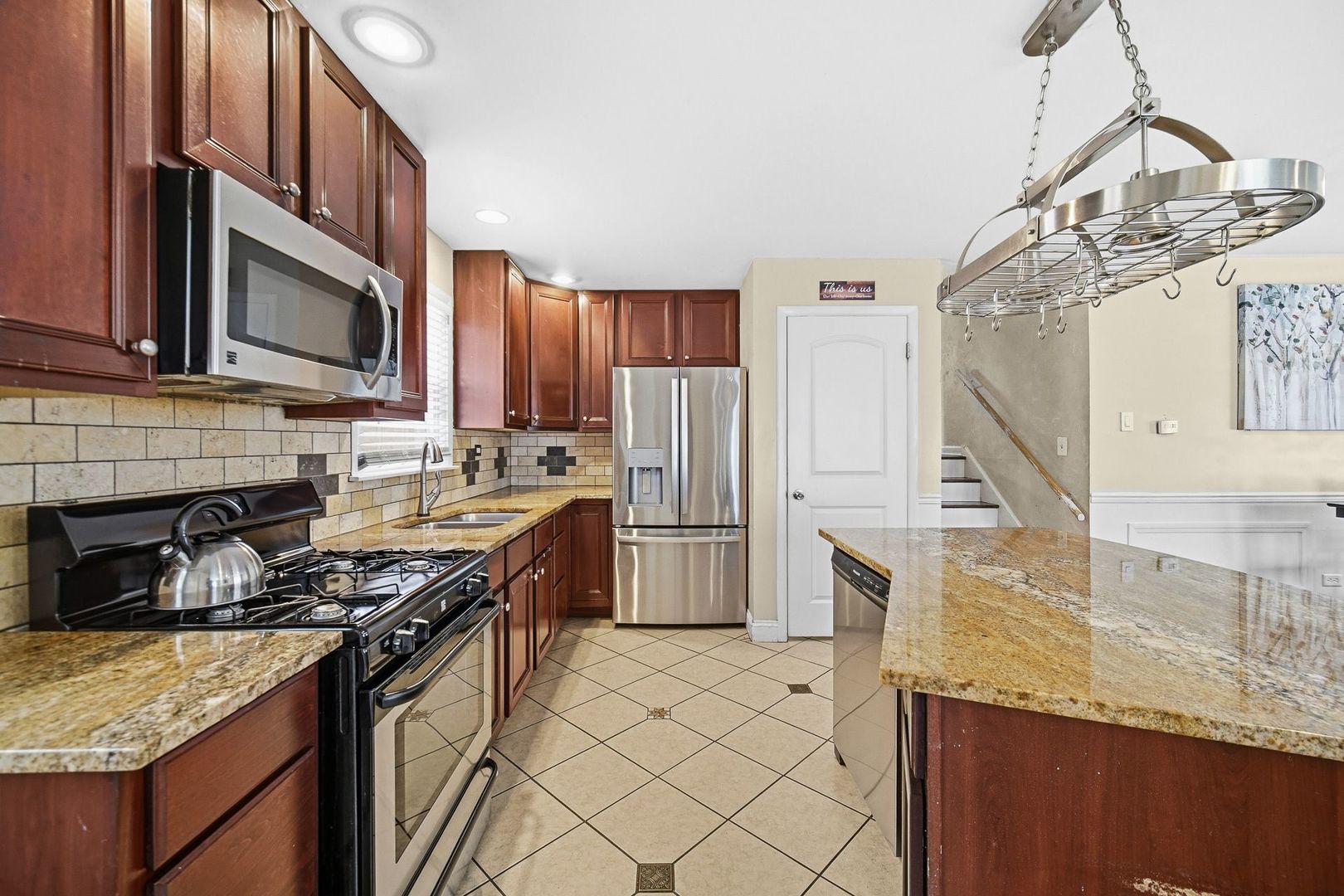 Homes for sale in Chicago, IL | 2605 W 83Rd Pl, Chicago, IL 60652 | MLS# 12660983