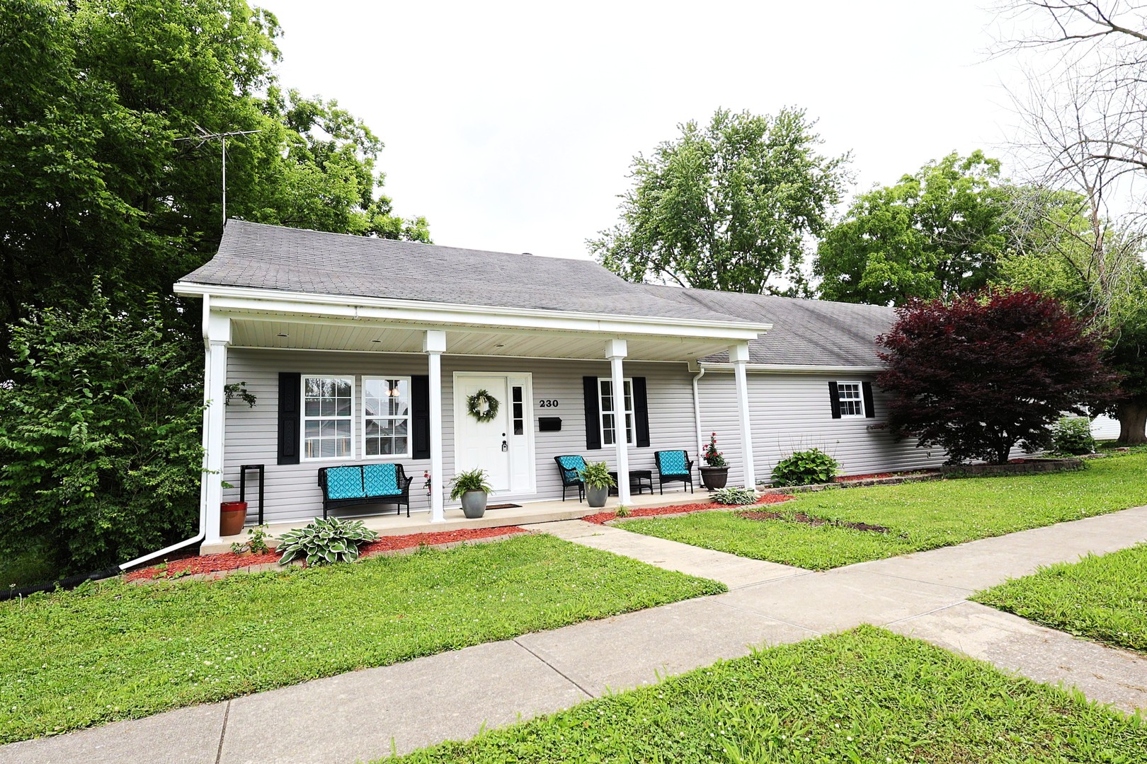 Homes for sale in Carlyle, IL | 230 Fairfax St, Carlyle, IL 62231 | MLS# 12661045