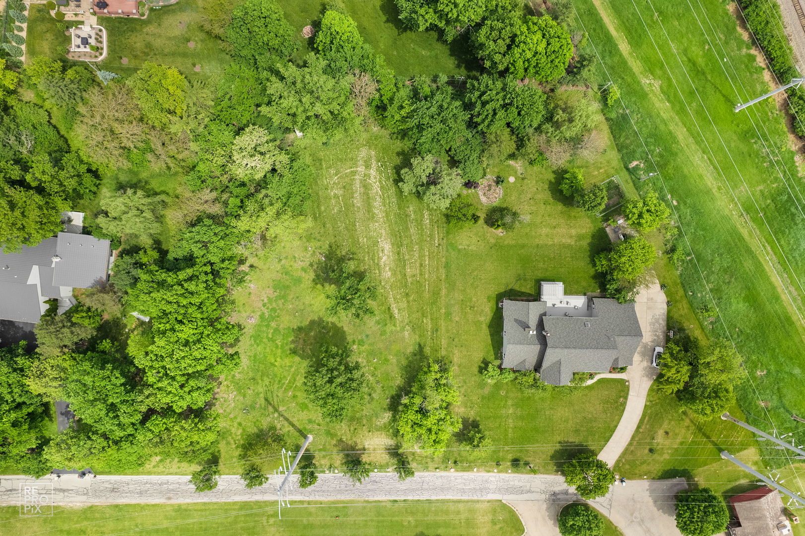 Homes for sale in Burr Ridge, IL | 10s641 S Garfield Ave, Burr Ridge, IL 60527 | MLS# 12661061