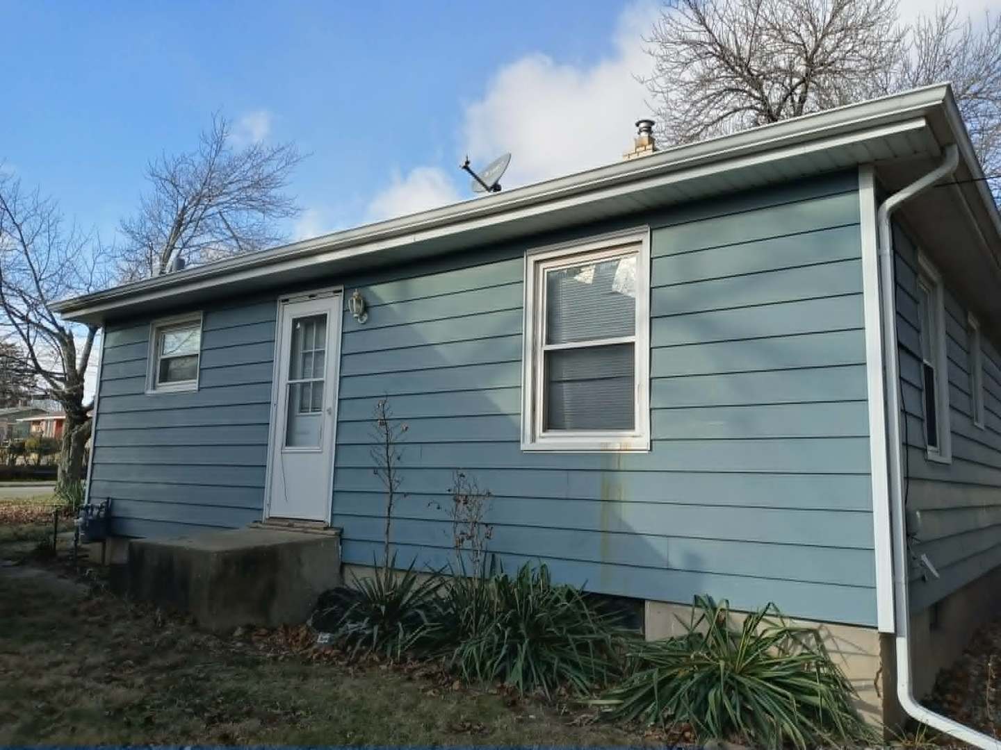 Homes for sale in Rockford, IL | 2416 Ashland Ave, Rockford, IL 61101 | MLS# 12661133