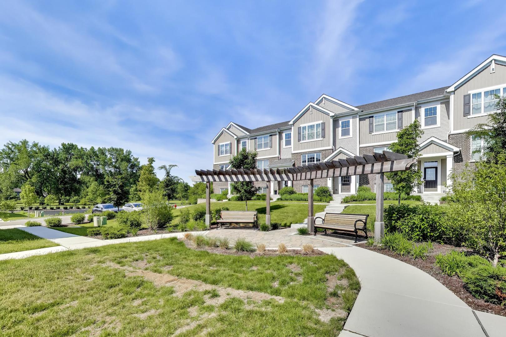 Homes for sale in Warrenville, IL | 3S400 Wheeler Cir, Warrenville, IL 60563 | MLS# 12661157