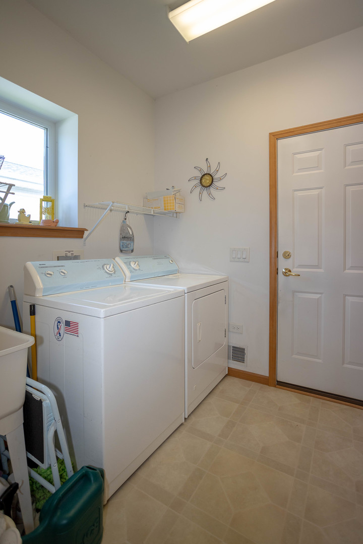 Homes for sale in Grayslake, IL | 212 Rodeo Dr #2179, Grayslake, IL 60030 | MLS# 12661183