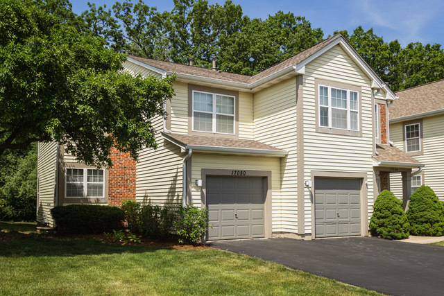 Homes for sale in Libertyville, IL | 17080 W Cunningham Ct, Libertyville, IL 60048 | MLS# 12661295