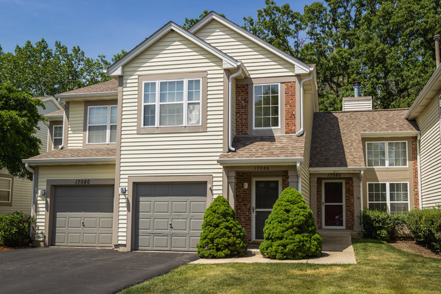 Homes for sale in Libertyville, IL | 17080 W Cunningham Ct, Libertyville, IL 60048 | MLS# 12661295