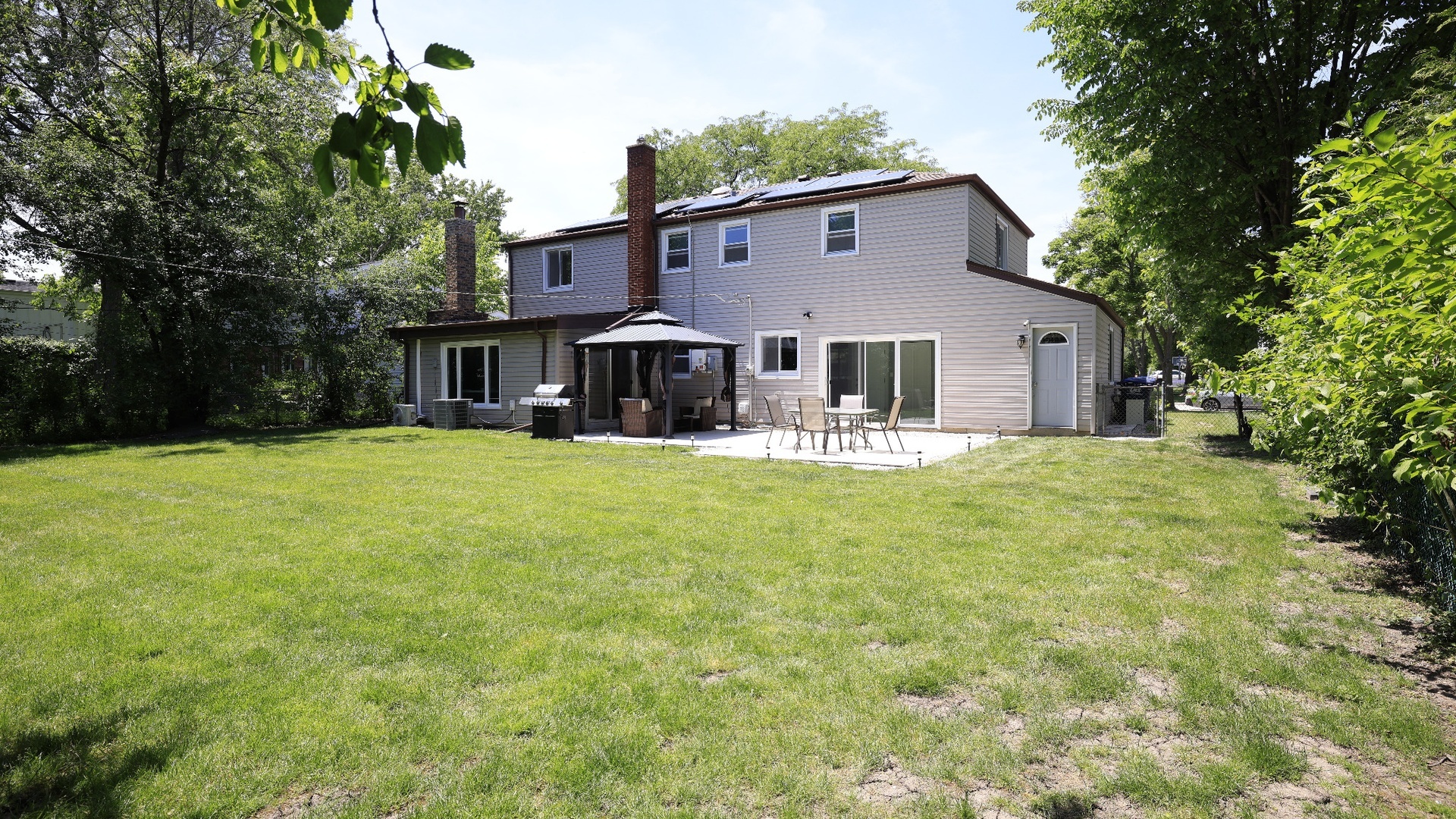Homes for sale in Deerfield, IL | 121 Pine St, Deerfield, IL 60015 | MLS# 12661421