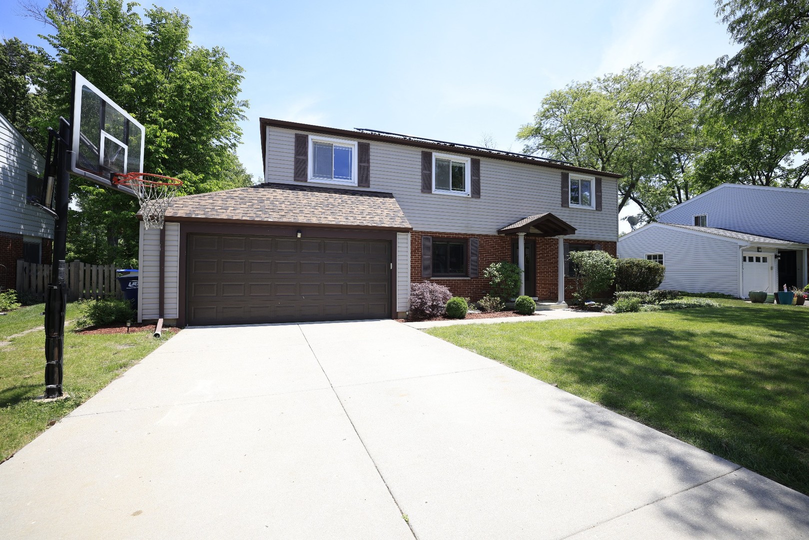 Homes for sale in Deerfield, IL | 121 Pine St, Deerfield, IL 60015 | MLS# 12661421