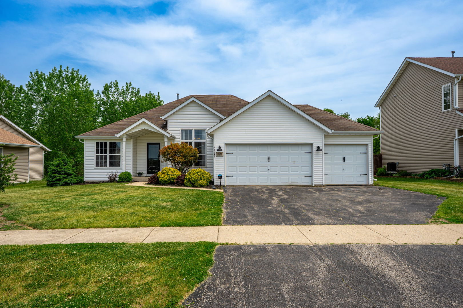 Homes for sale in Poplar Grove, IL | 14045 Tallgrass Trl, Poplar Grove, IL 61065 | MLS# 12661437