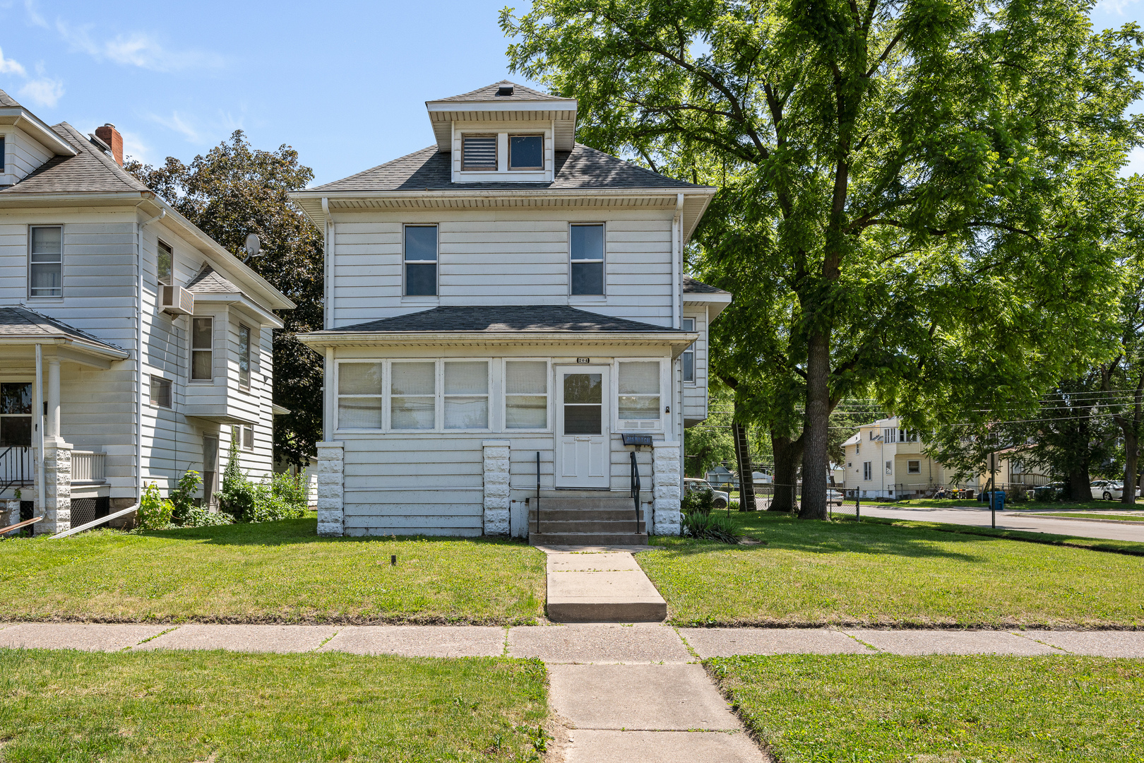 Homes for sale in East Moline, IL | 204 15th Ave, East Moline, IL 61244 | MLS# 12661477
