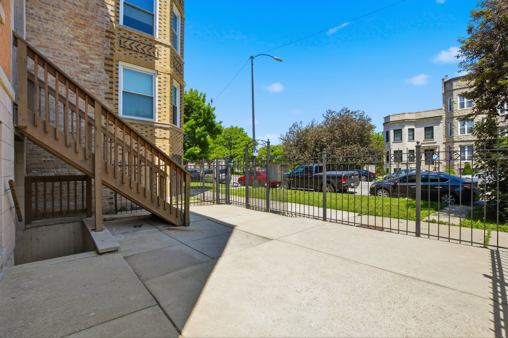 Homes for sale in Chicago, IL | 3139 W Washington Blvd, Chicago, IL 60612 | MLS# 12661573