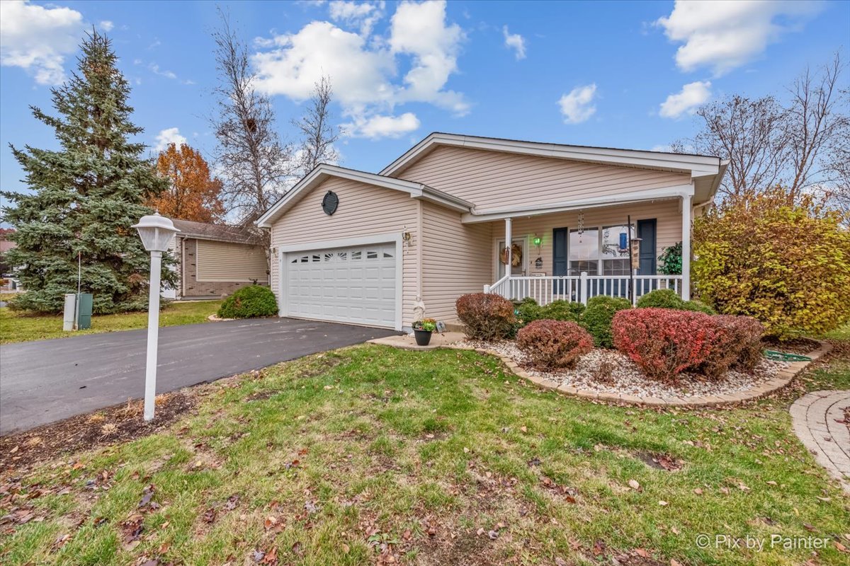 Homes for sale in Grayslake, IL | 3221 Harness Ln, Grayslake, IL 60030 | MLS# 12661632
