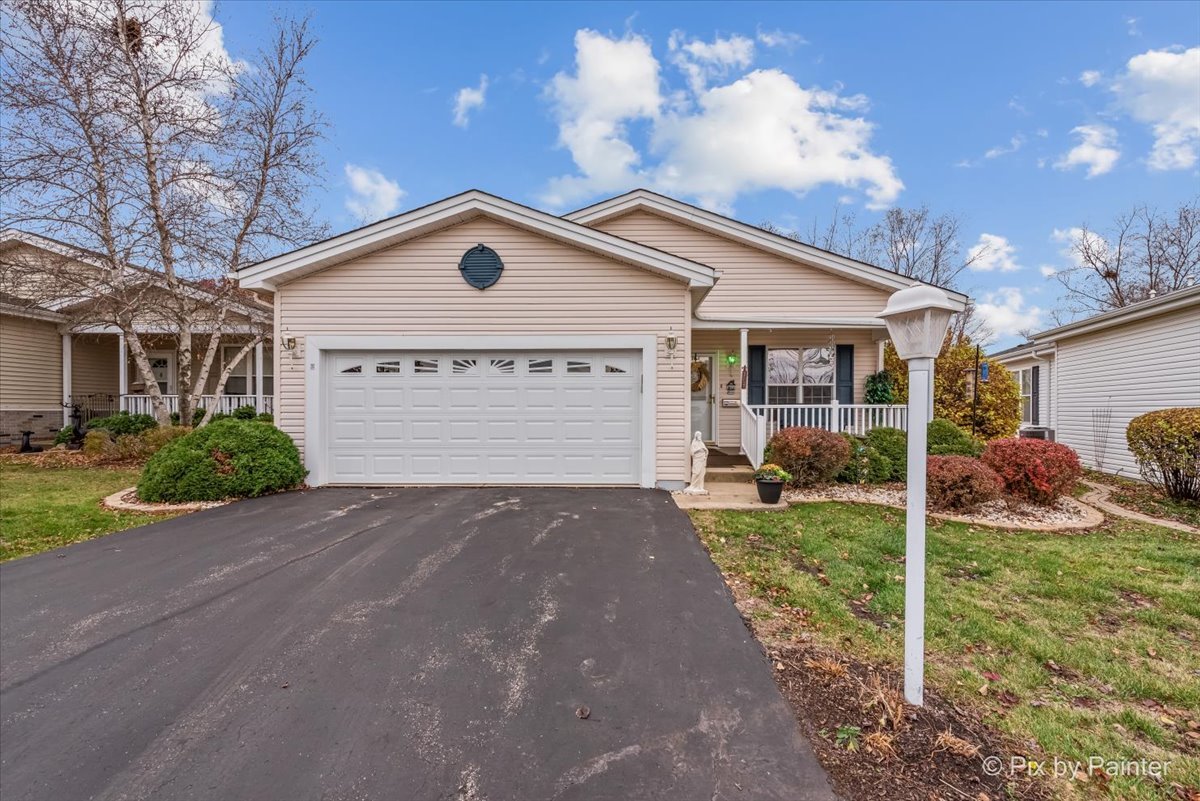 Homes for sale in Grayslake, IL | 3221 Harness Ln, Grayslake, IL 60030 | MLS# 12661632