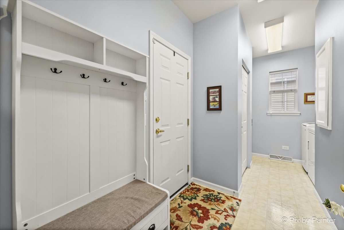 Homes for sale in Grayslake, IL | 3221 Harness Ln, Grayslake, IL 60030 | MLS# 12661632