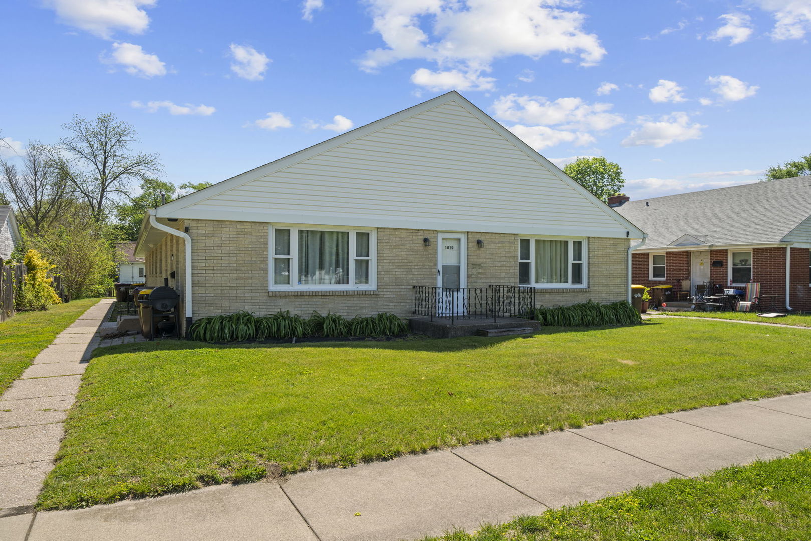 Homes for sale in Rockford, IL | 1819 Logan St, Rockford, IL 61103 | MLS# 12661655