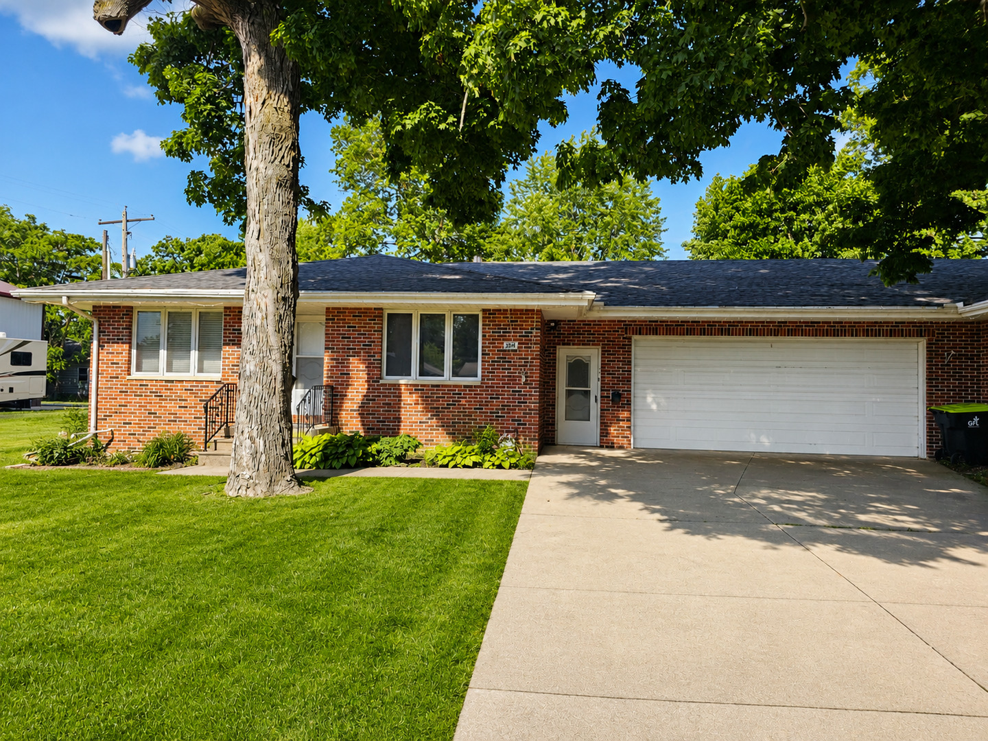 Homes for sale in Fairbury, IL | 304 S 2nd St #0, Fairbury, IL 61739 | MLS# 12661662