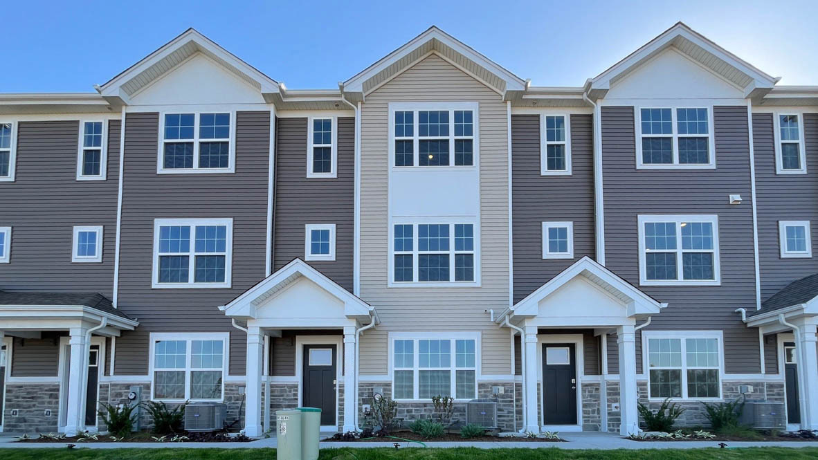 Homes for sale in Pingree Grove, IL | 2686 Arrowhead Dr, Pingree Grove, IL 60140 | MLS# 12661760