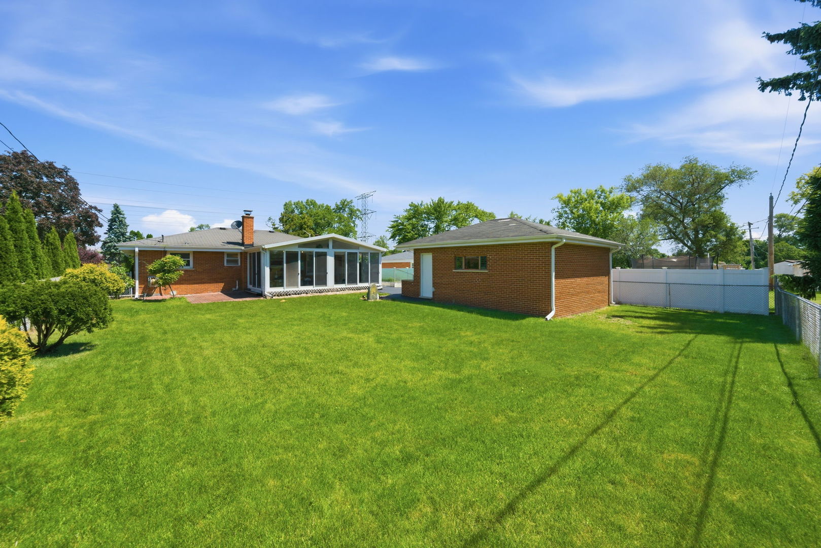 Homes for sale in Wood Dale, IL | 498 Gilbert Dr, Wood Dale, IL 60191 | MLS# 12661868