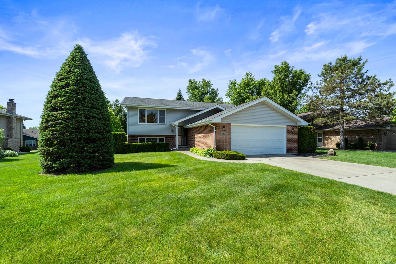 Homes for sale in Homer Glen, IL | 13437 Arabian Dr, Homer Glen, IL 60491 | MLS# 12661902