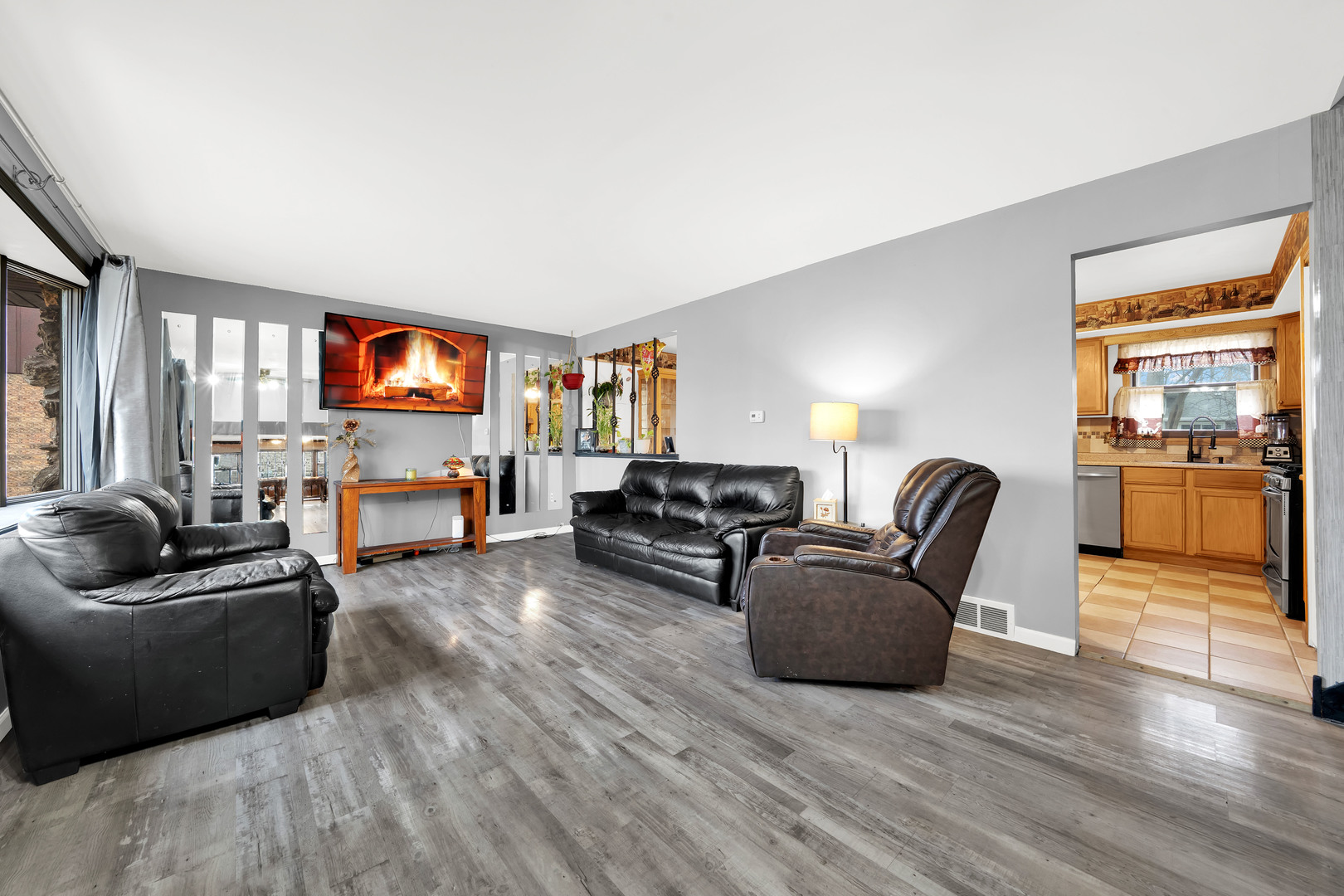 Homes for sale in Palos Hills, IL | 10732 S Meadow Ln, Palos Hills, IL 60465 | MLS# 12661971