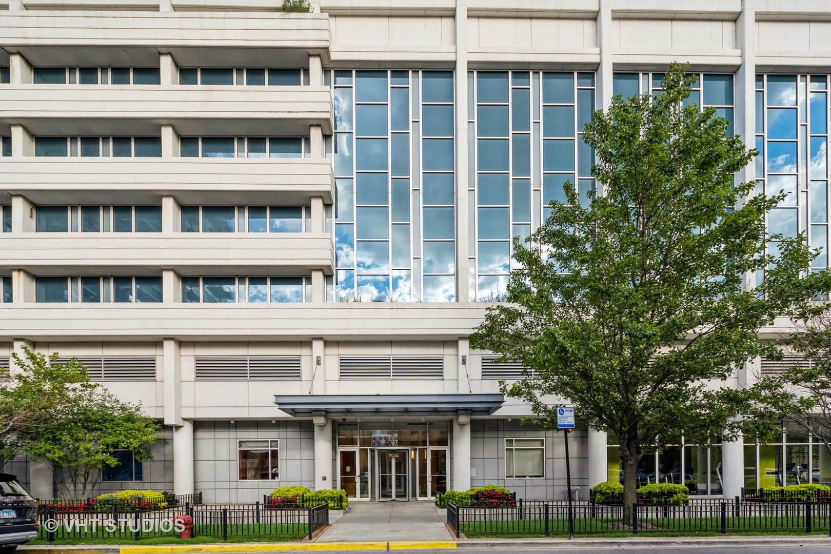 Homes for sale in Chicago, IL | 1629 S Prairie Ave #2701, Chicago, IL 60616 | MLS# 12662106