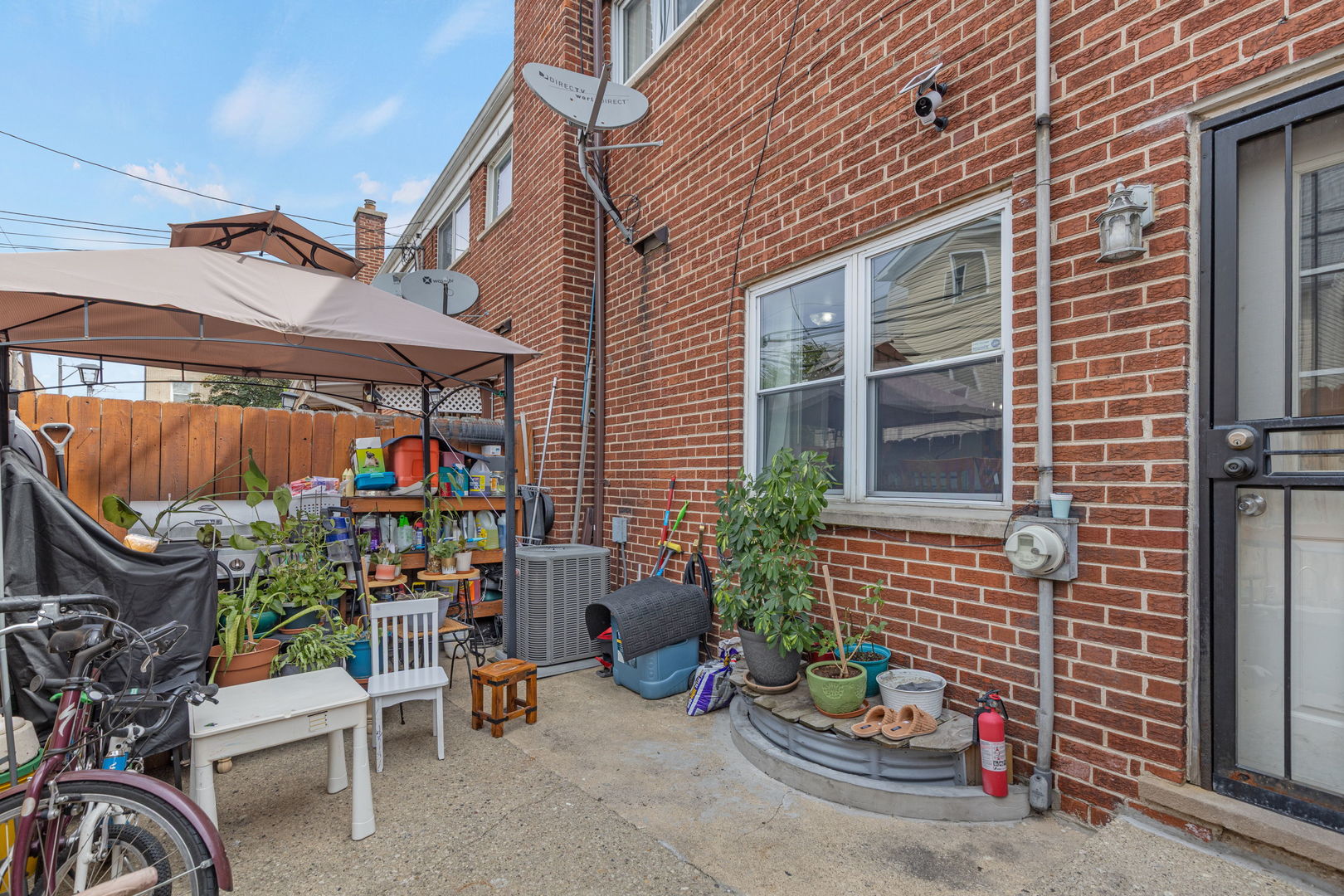 Homes for sale in Chicago, IL | 1727 W Estes Ave #C, Chicago, IL 60626 | MLS# 12662118
