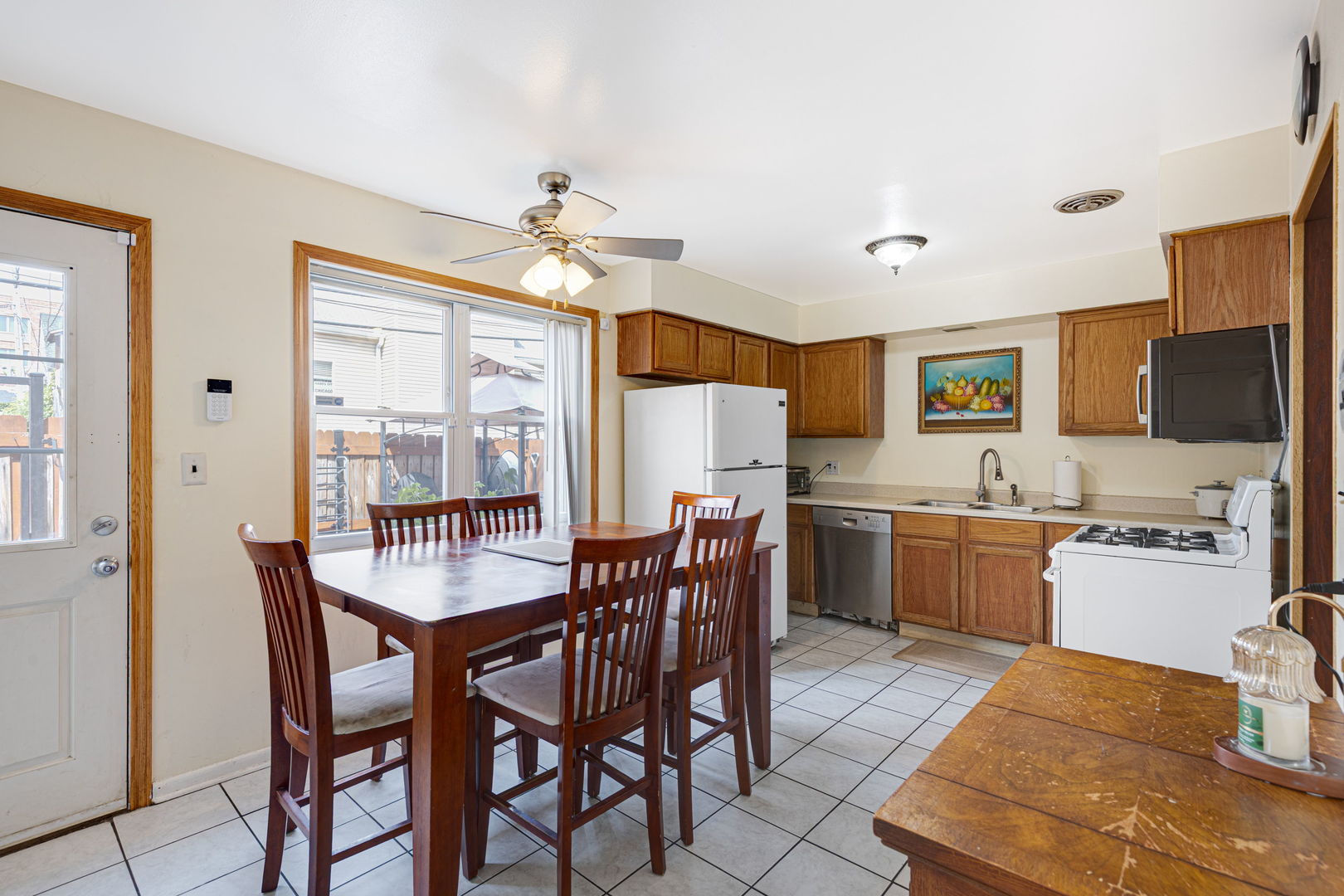 Homes for sale in Chicago, IL | 1727 W Estes Ave #C, Chicago, IL 60626 | MLS# 12662118