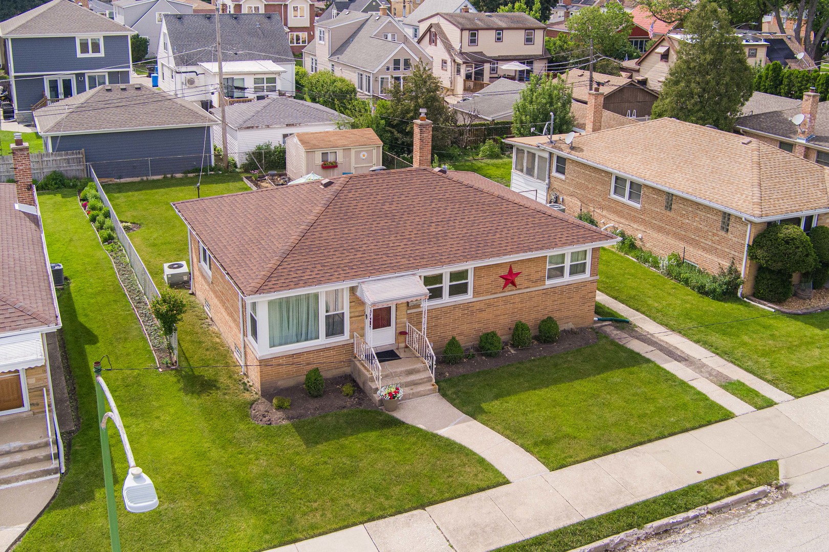 Homes for sale in Chicago, IL | 5012 N Busse Ave, Chicago, IL 60656 | MLS# 12662167