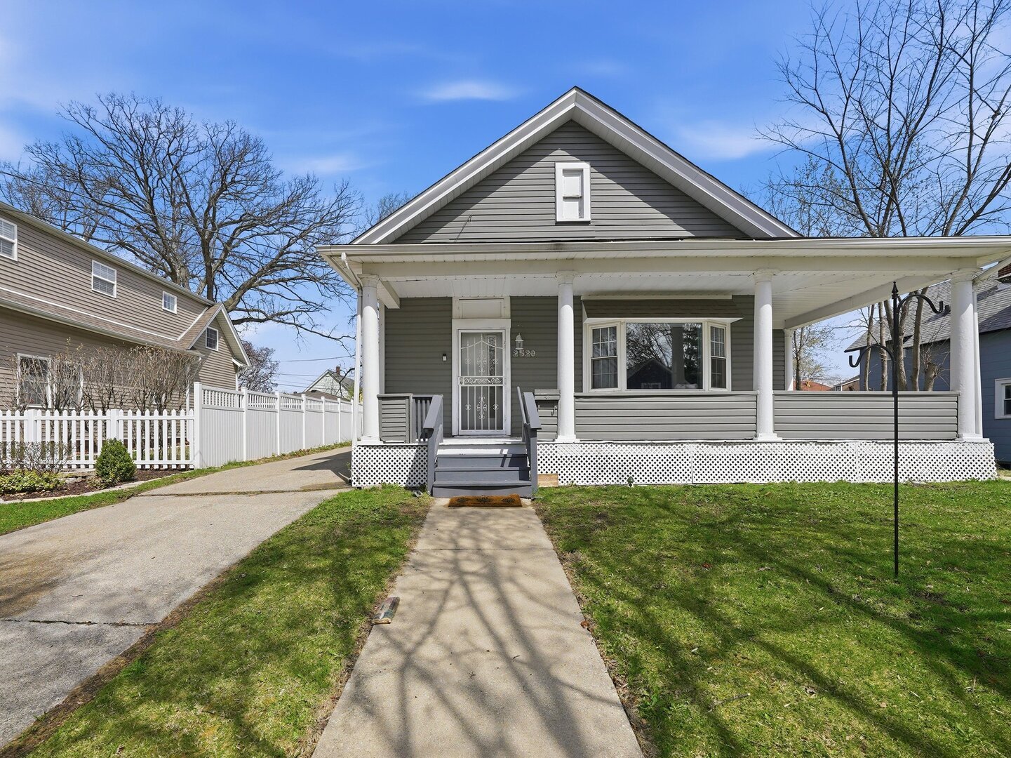 Homes for sale in Blue Island, IL | 2520 Walnut St, Blue Island, IL 60406 | MLS# 12662176
