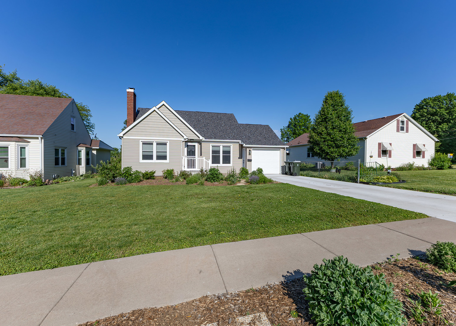 Homes for sale in Geneseo, IL | 509 S Henry St, Geneseo, IL 61254 | MLS# 12662321