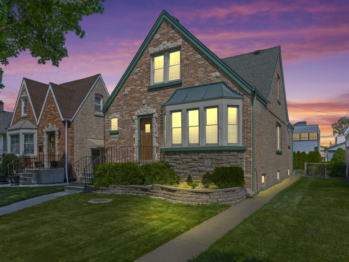 Homes for sale in Chicago, IL | 6950 W Barry Ave, Chicago, IL 60634 | MLS# 12662387