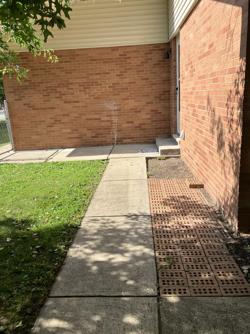Homes for sale in Mattoon, IL | 425 Crestmore Ave, Mattoon, IL 61938 | MLS# 12662452