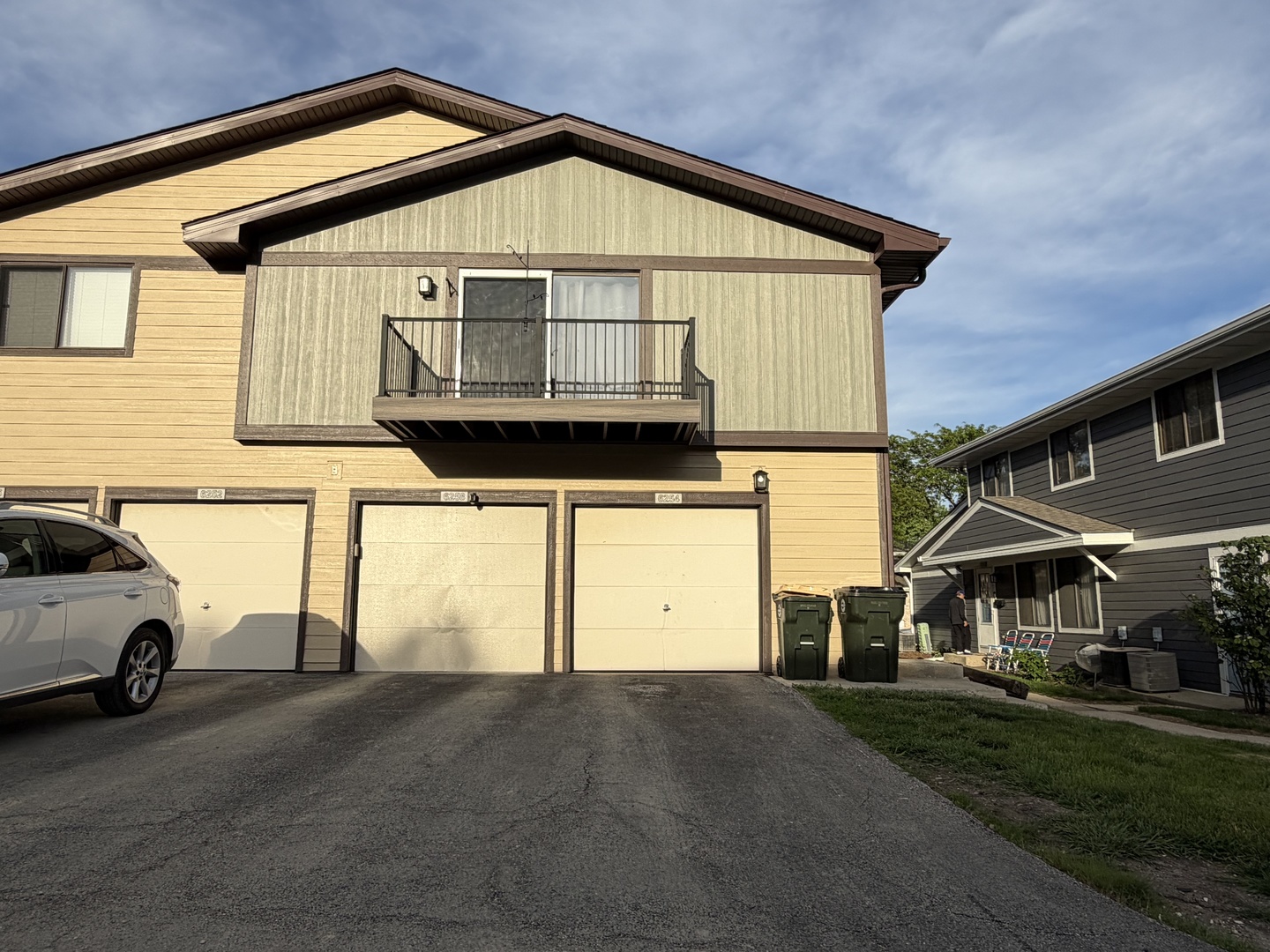Homes for sale in Hanover Park, IL | 6254 Kit Carson Dr #6254, Hanover Park, IL 60133 | MLS# 12662478