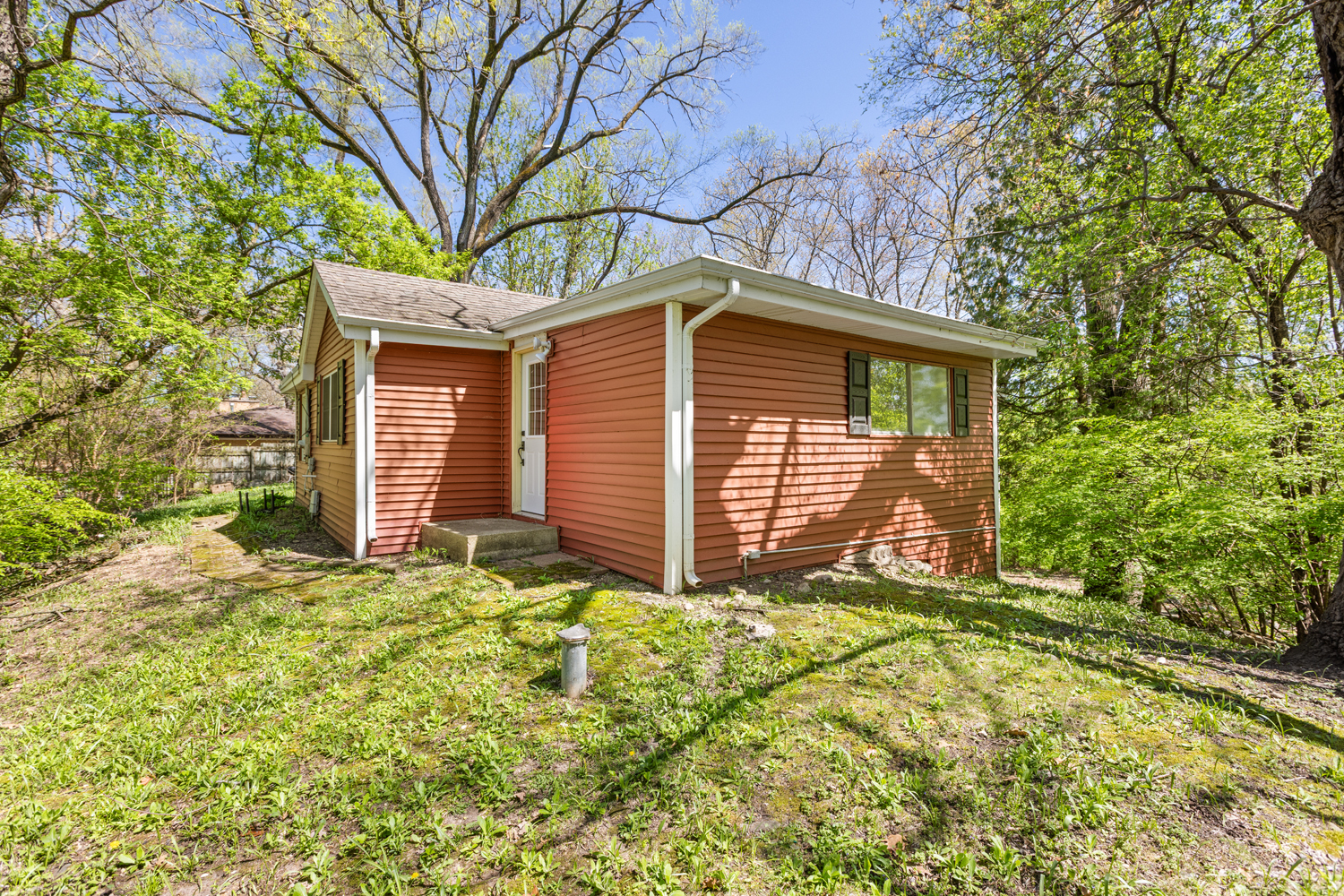 Homes for sale in Mc Henry, IL | 1010 Osage Dr, Mc Henry, IL 60051 | MLS# 12662498