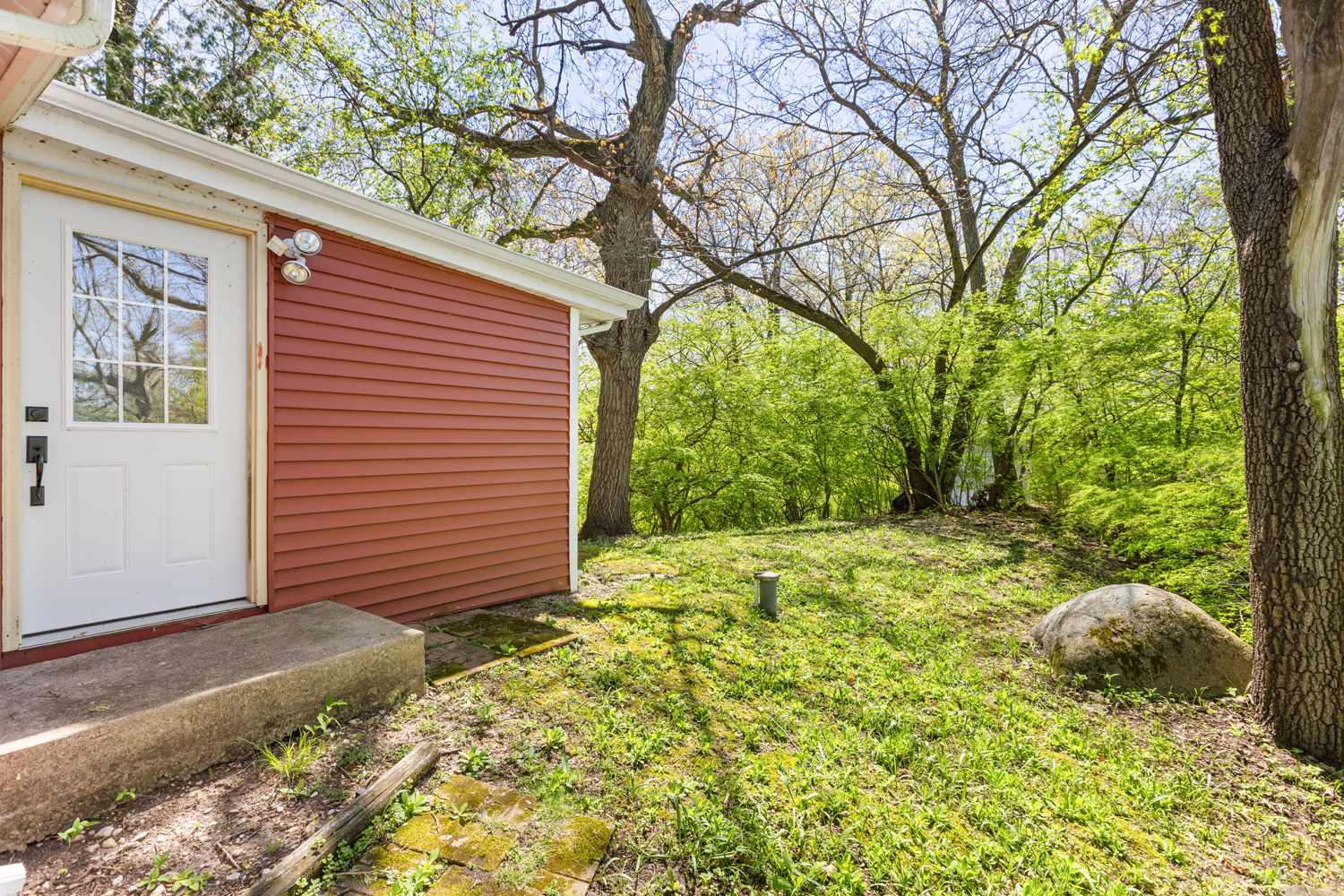 Homes for sale in Mc Henry, IL | 1010 Osage Dr, Mc Henry, IL 60051 | MLS# 12662498