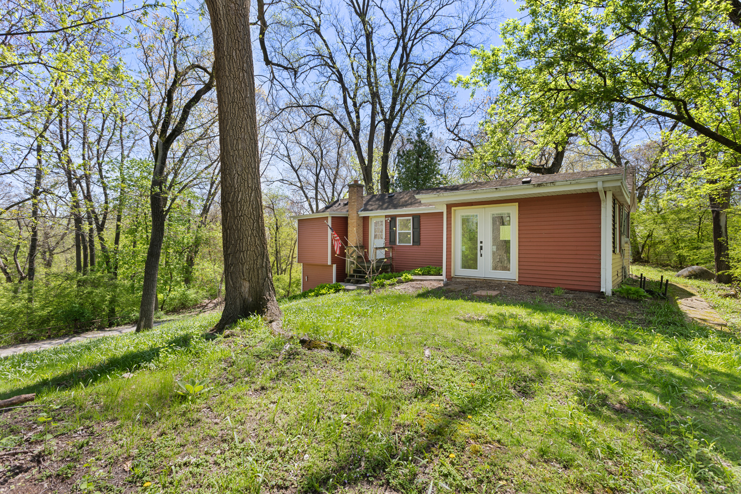 Homes for sale in Mc Henry, IL | 1010 Osage Dr, Mc Henry, IL 60051 | MLS# 12662498