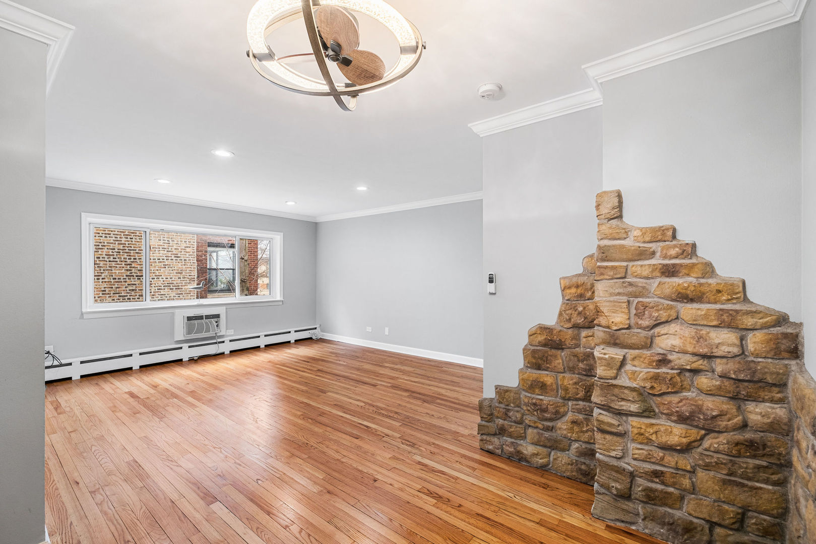 Homes for sale in Chicago, IL | 1441 W Farwell Ave #3C, Chicago, IL 60626 | MLS# 12662508