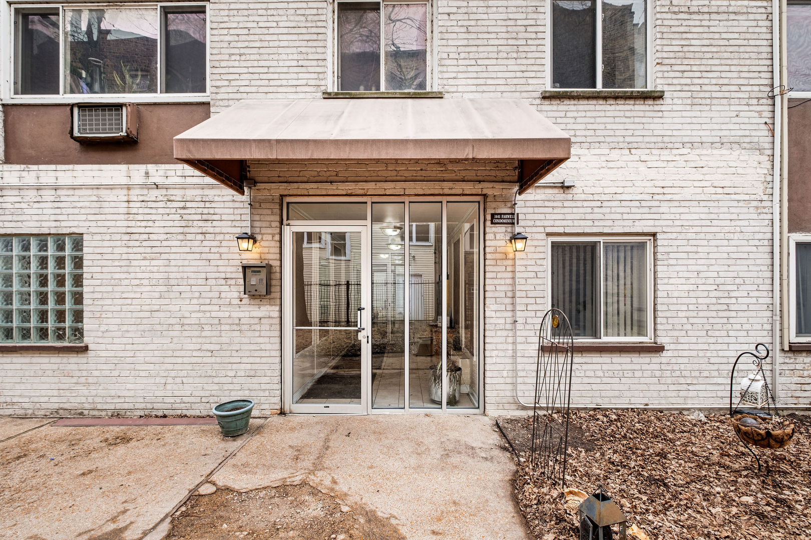 Homes for sale in Chicago, IL | 1441 W Farwell Ave #3C, Chicago, IL 60626 | MLS# 12662508