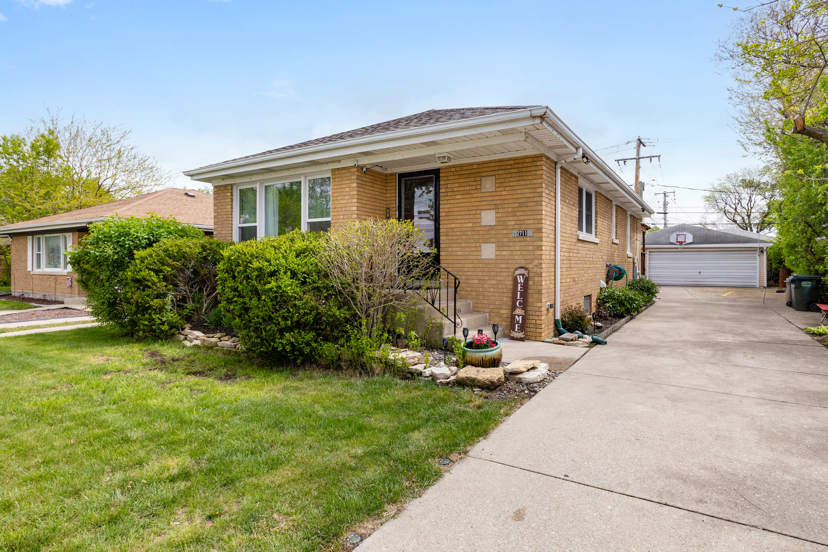 Homes for sale in Brookfield, IL | 2711 Maple Ave, Brookfield, IL 60513 | MLS# 12662548