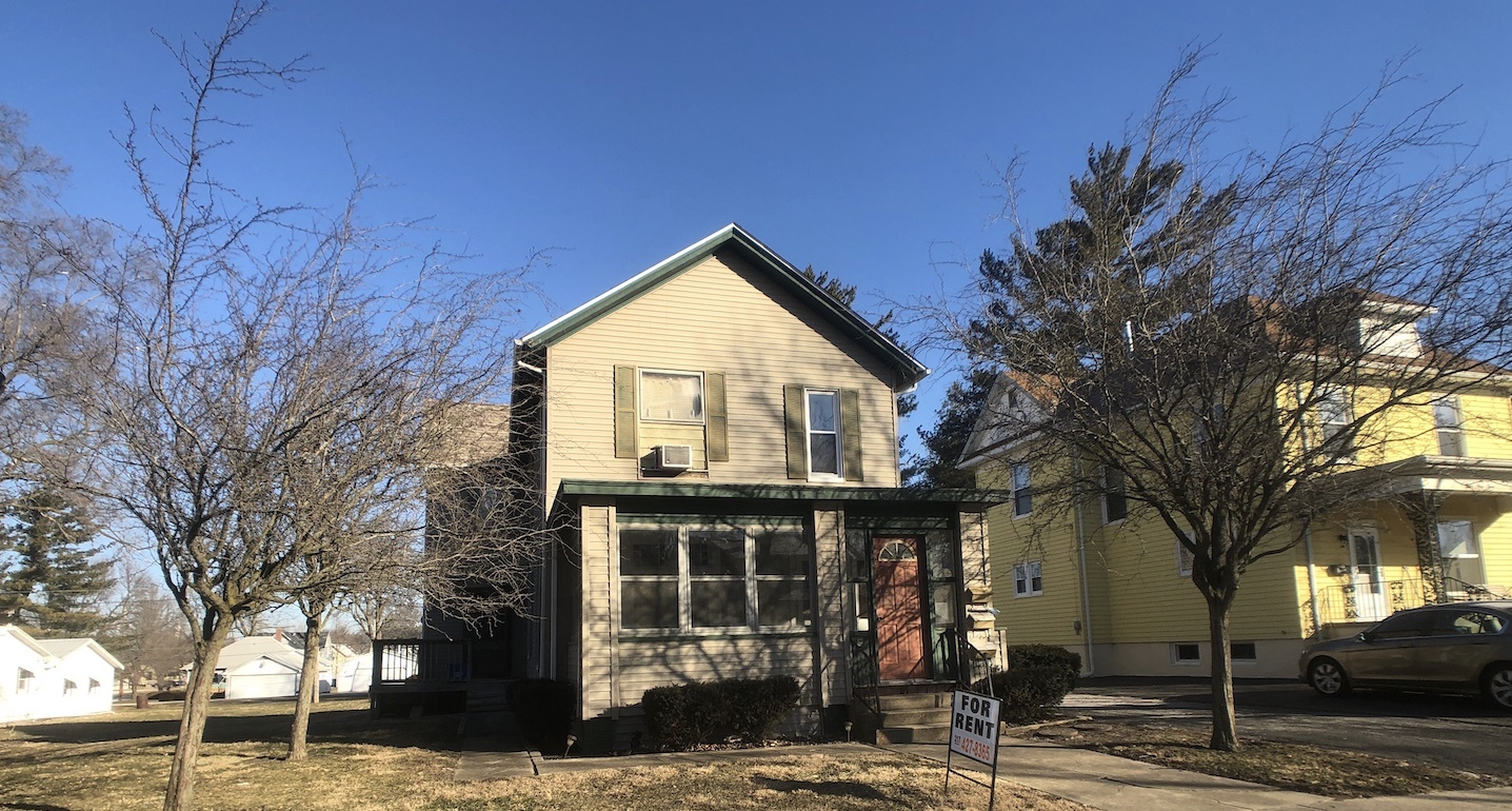 Homes for sale in Hoopeston, IL | 412 E Main St, Hoopeston, IL 60942 | MLS# 12662590