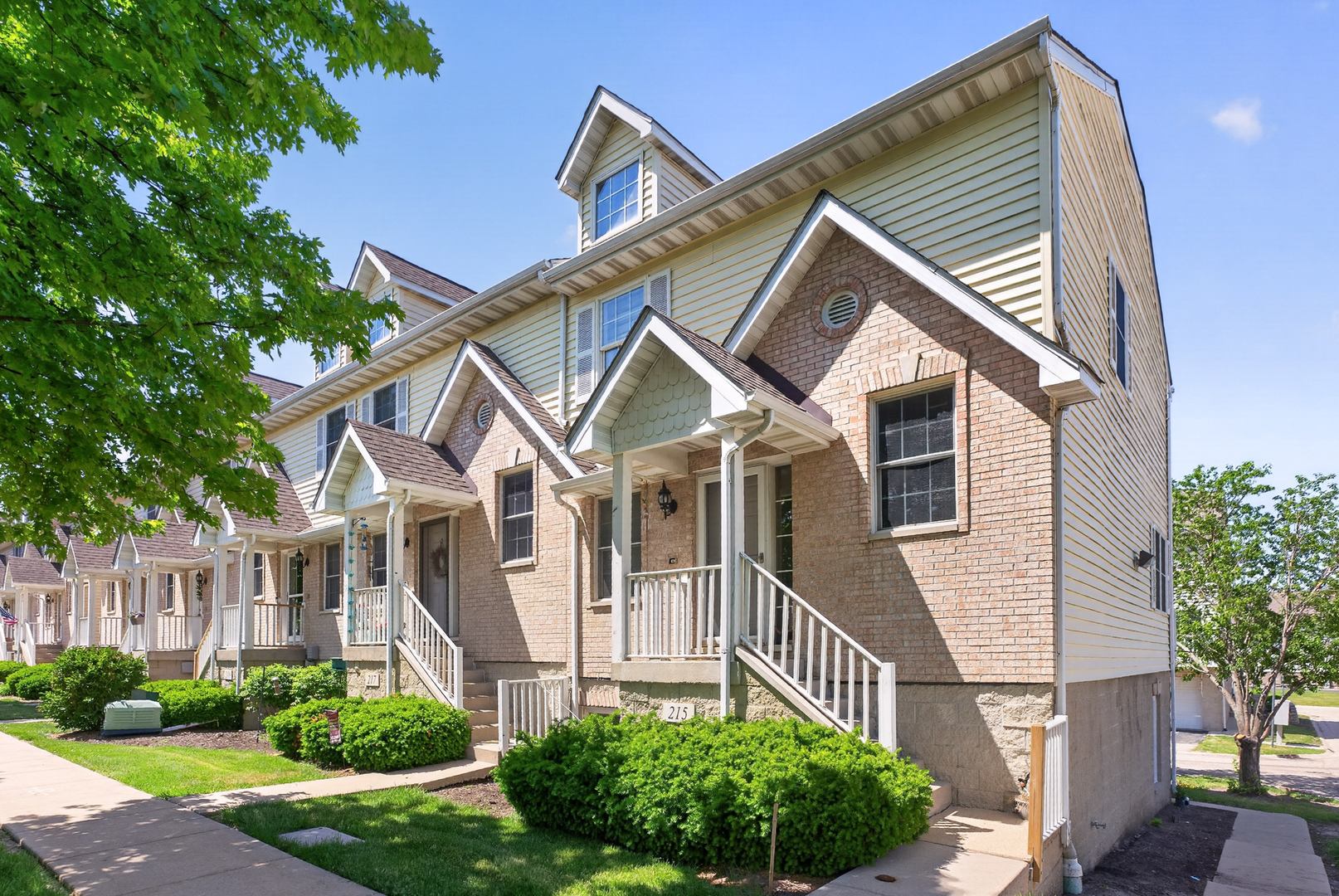 Homes for sale in Cortland, IL | 215 W Cortland Center Rd, Cortland, IL 60112 | MLS# 12662593