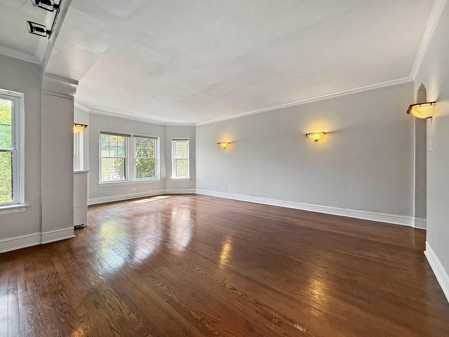 Homes for sale in Chicago, IL | 1716 W Estes Ave #2E, Chicago, IL 60626 | MLS# 12662643